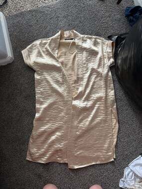 BKE Boutique Champagne Gold Short Sleeve Open Front Kimono Duster